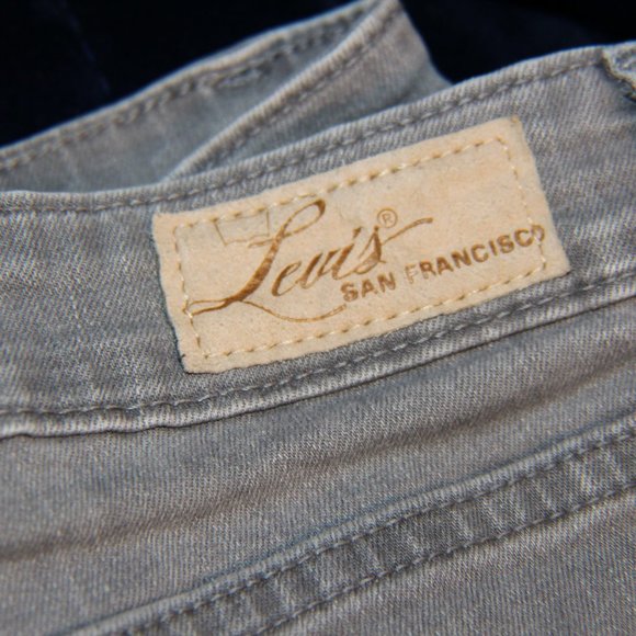 Grey Levi's Size 6 - Picture 3 of 6